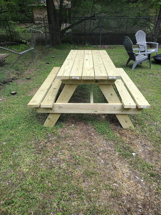 Picnic table